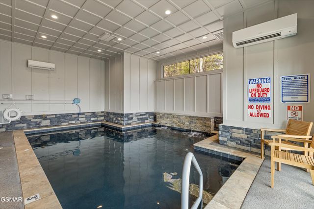 2342 Smoky Vista Way, Sevierville, TN 37862