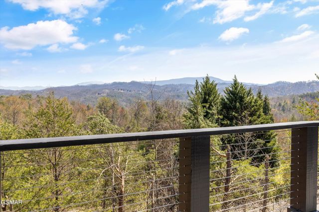 2342 Smoky Vista Way, Sevierville, TN 37862