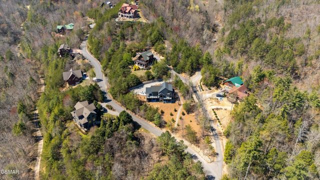 2342 Smoky Vista Way, Sevierville, TN 37862