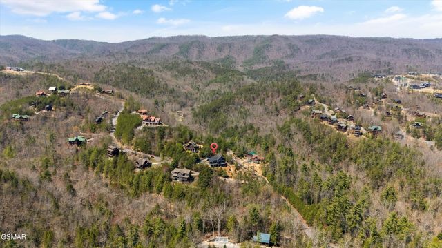 2342 Smoky Vista Way, Sevierville, TN 37862