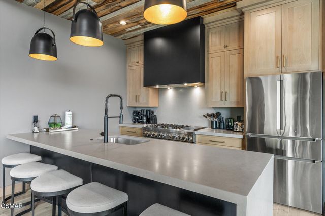 2342 Smoky Vista Way, Sevierville, TN 37862