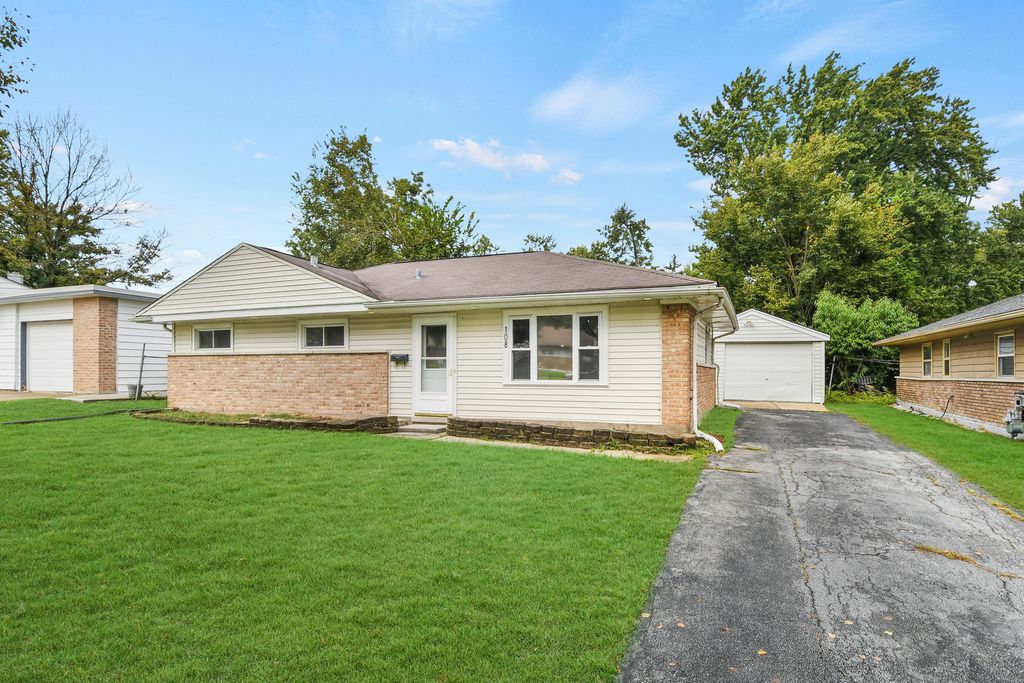 108 Shabbona Drive, Park Forest, IL 60466