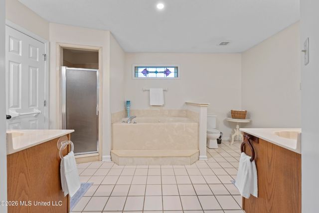 8527 Collinswood Drive, Olive Branch, MS 38654