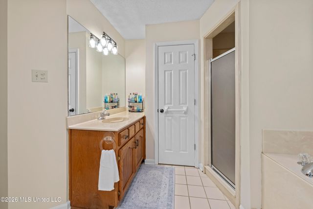 8527 Collinswood Drive, Olive Branch, MS 38654