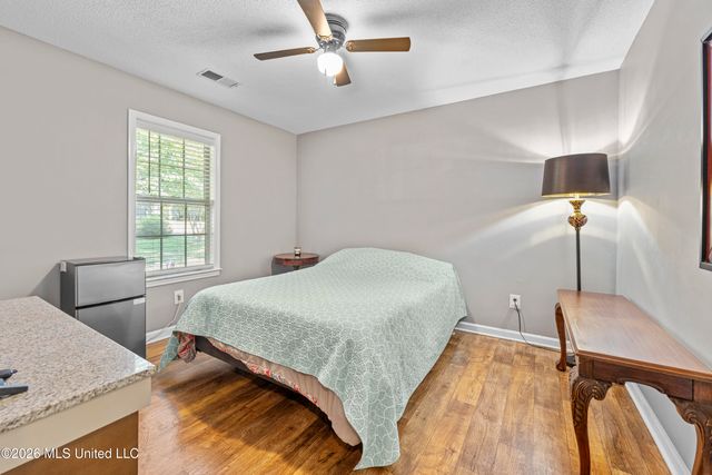 8527 Collinswood Drive, Olive Branch, MS 38654