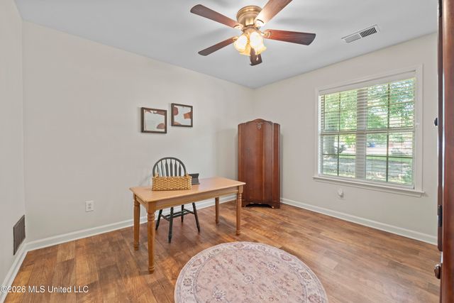 8527 Collinswood Drive, Olive Branch, MS 38654
