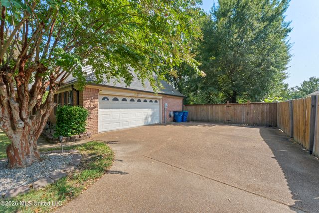 8527 Collinswood Drive, Olive Branch, MS 38654