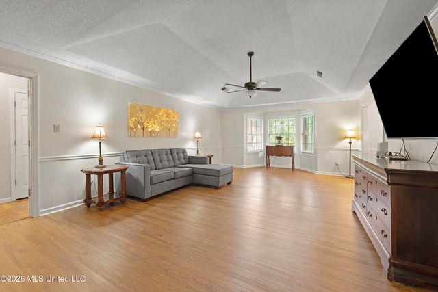 8527 Collinswood Drive, Olive Branch, MS 38654