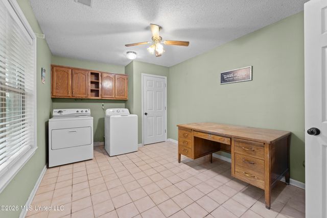 8527 Collinswood Drive, Olive Branch, MS 38654