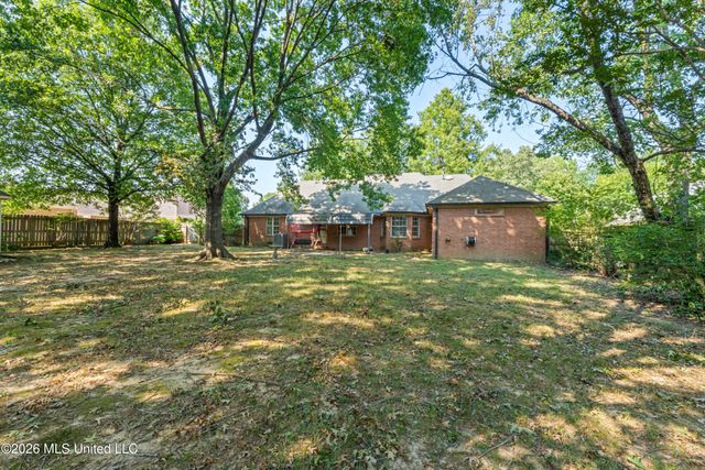 8527 Collinswood Drive, Olive Branch, MS 38654