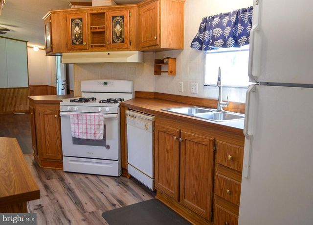 113 RAIN DOVE DR, Red Lion, PA 17356