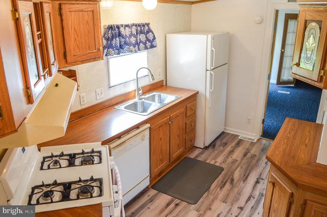 113 RAIN DOVE DR, Red Lion, PA 17356