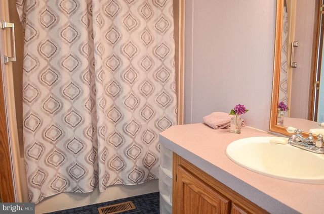 113 RAIN DOVE DR, Red Lion, PA 17356