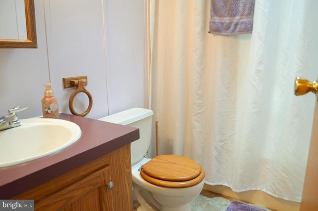 113 RAIN DOVE DR, Red Lion, PA 17356