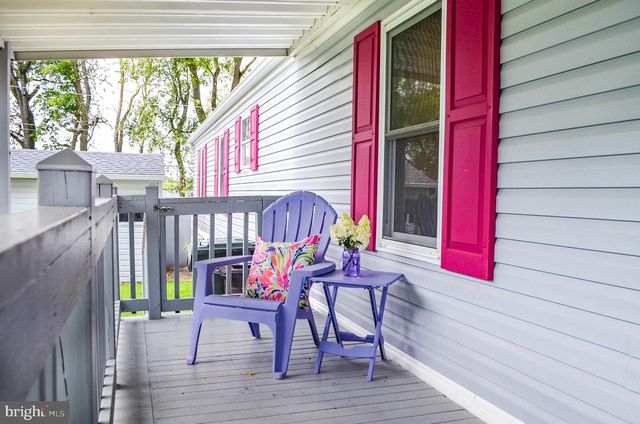 113 RAIN DOVE DR, Red Lion, PA 17356