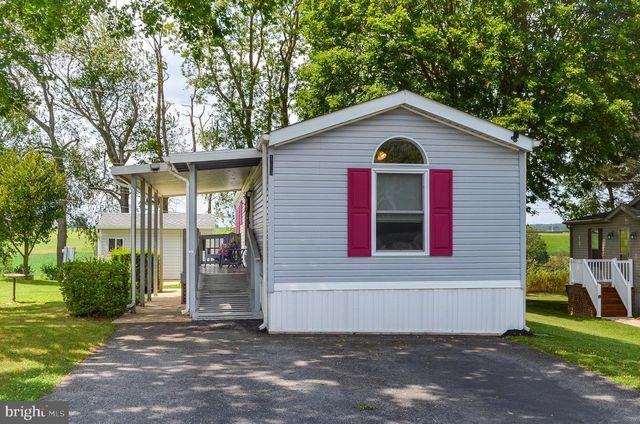 113 RAIN DOVE DR, Red Lion, PA 17356