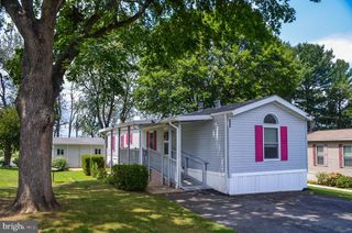 113 RAIN DOVE DR, Red Lion, PA 17356