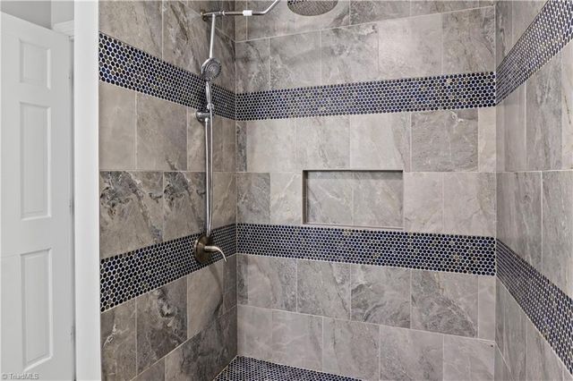 4532 Fernhaven Circle, Winston-salem, NC 27104