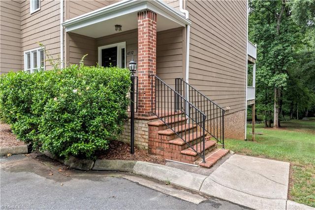 4532 Fernhaven Circle, Winston-salem, NC 27104