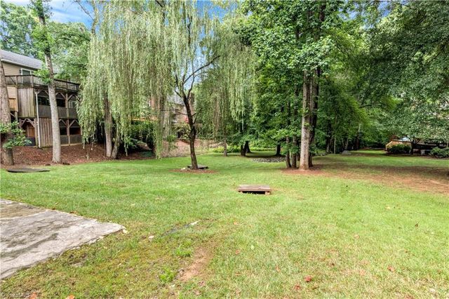 4532 Fernhaven Circle, Winston-salem, NC 27104