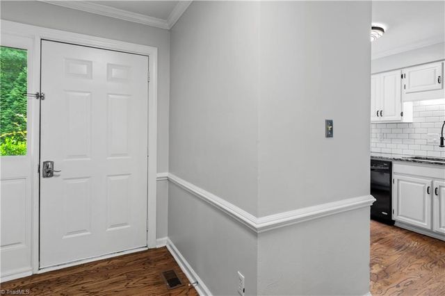 4532 Fernhaven Circle, Winston-salem, NC 27104