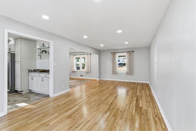 681 Manor Ridge SW Drive, Mableton, GA 30126