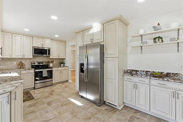 681 Manor Ridge SW Drive, Mableton, GA 30126