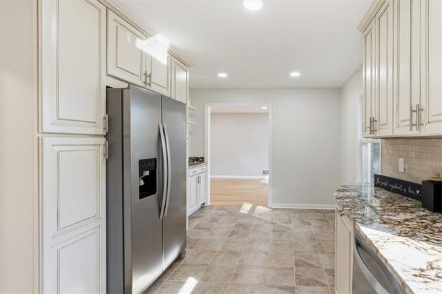 681 Manor Ridge SW Drive, Mableton, GA 30126