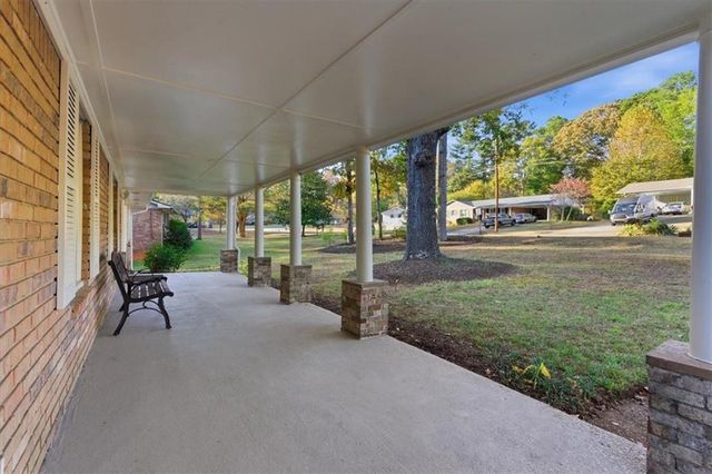 681 Manor Ridge SW Drive, Mableton, GA 30126