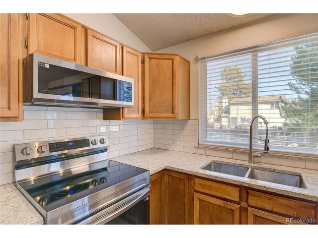 18947 E Mercer Dr, Aurora, CO 80013