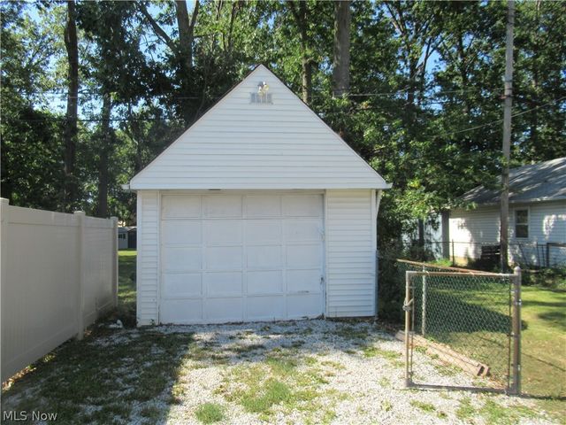 29107 Fuller Avenue, Wickliffe, OH 44092