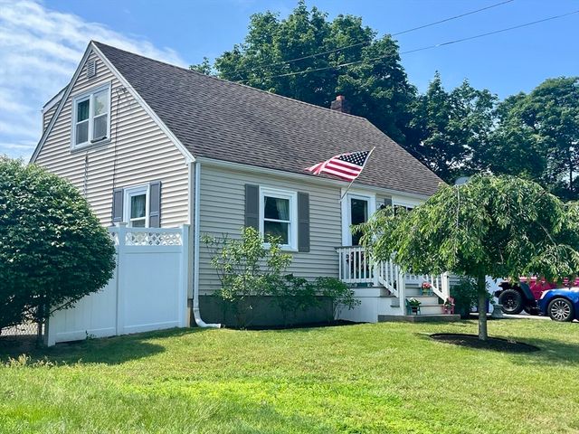 16 Douglas Ave, Beverly, MA 01915