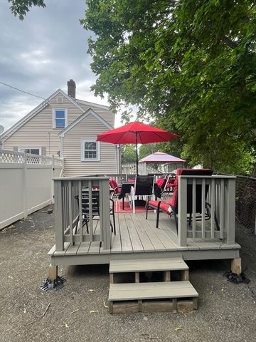 16 Douglas Ave, Beverly, MA 01915