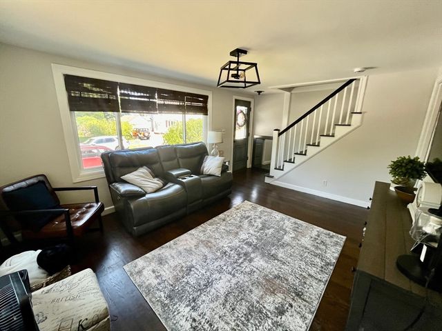 16 Douglas Ave, Beverly, MA 01915