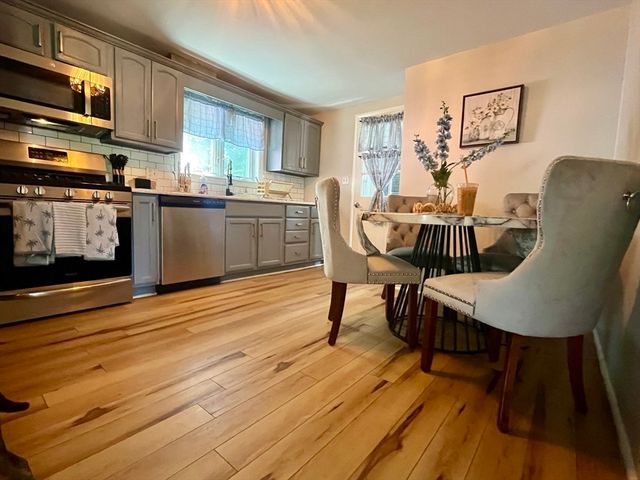 16 Douglas Ave, Beverly, MA 01915