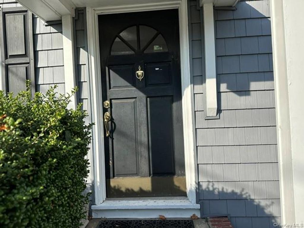 171 E Main Street, Huntington, NY 11743 — exterior