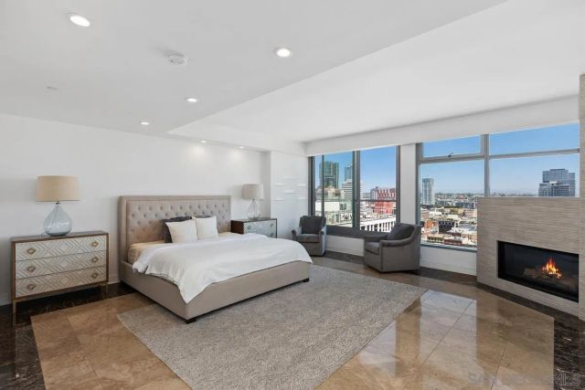 645 Front St 2004, San Diego, CA 92101