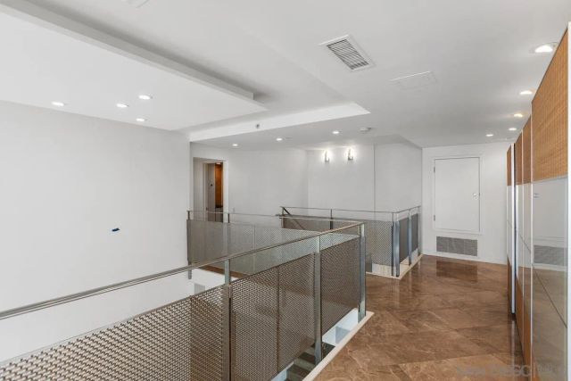 645 Front St 2004, San Diego, CA 92101