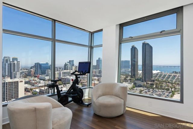 645 Front St 2004, San Diego, CA 92101