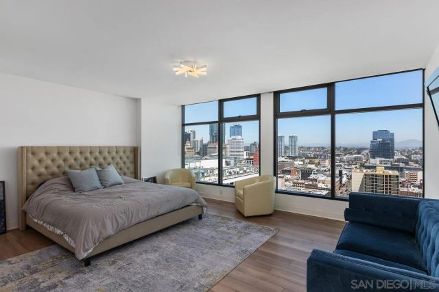 645 Front St 2004, San Diego, CA 92101