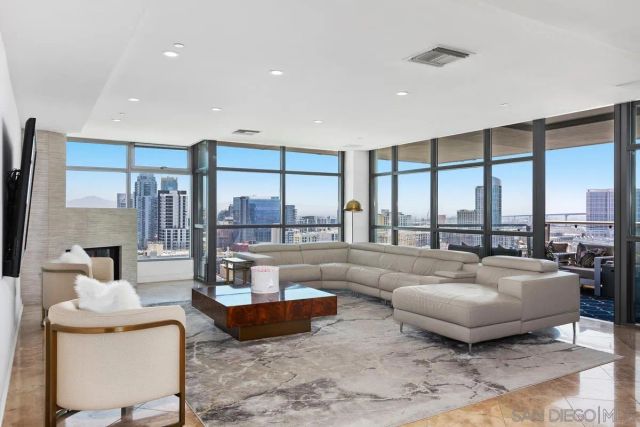 645 Front St 2004, San Diego, CA 92101