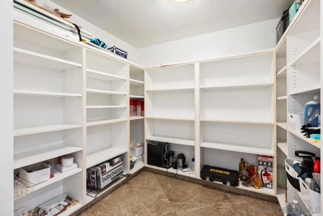 645 Front St 2004, San Diego, CA 92101