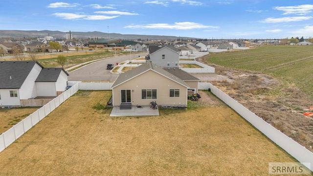 2475 Pinnacle Drive, Idaho Falls, ID 83401