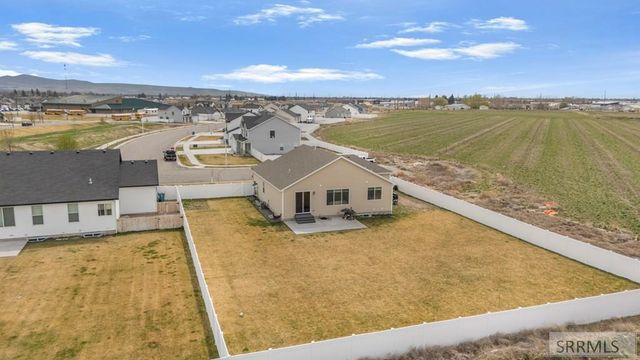 2475 Pinnacle Drive, Idaho Falls, ID 83401