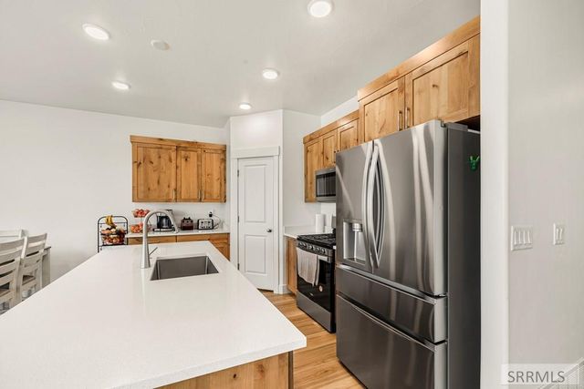 2475 Pinnacle Drive, Idaho Falls, ID 83401