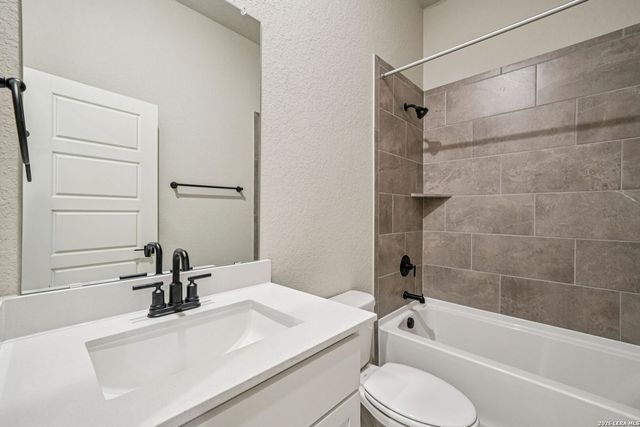 930 Earp Blvd, San Antonio, TX 78260