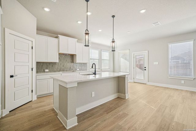 930 Earp Blvd, San Antonio, TX 78260