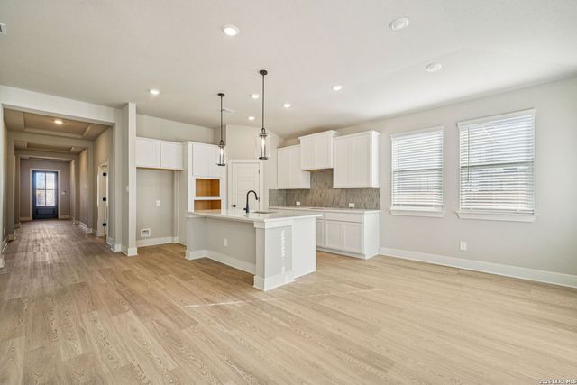 930 Earp Blvd, San Antonio, TX 78260