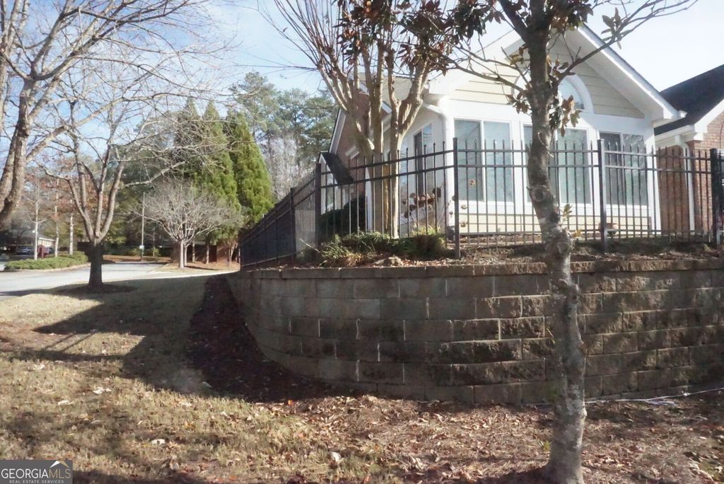 1802 Cascade Park Drive SW, Atlanta, GA 30331 — photo 2