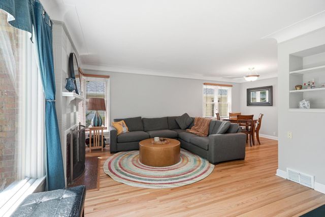 681 Wilder Street S, Saint Paul, MN 55116